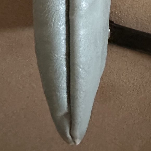 Vera Wang Wristlet mini - Picture 4 of 7